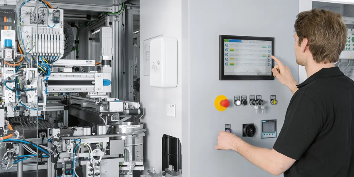 HMI monitors and touchscreen displays