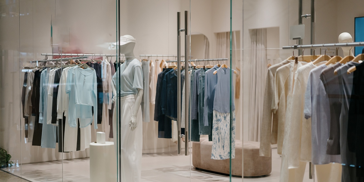 Displays for retail environments