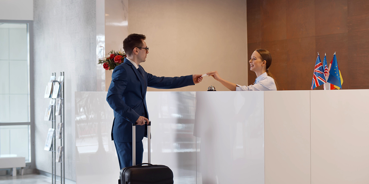 Displays for hospitality and food service