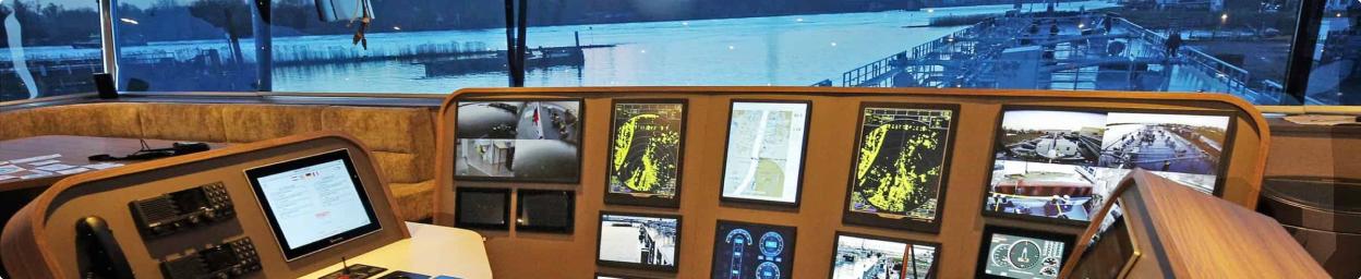 Dimmable touchscreens from 7 to 32 inches